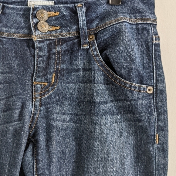 HUDSON Beth Baby Boot Jeans 25 Obscurity Slim Small Flare Mid Rise Mid Wash - Picture 7 of 15